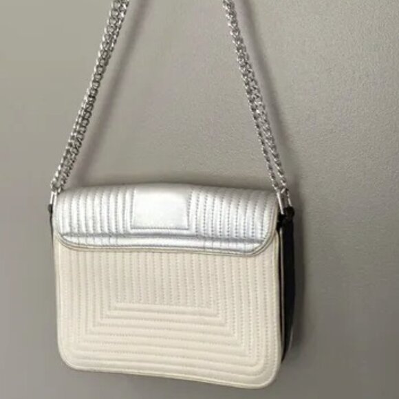 Tory Burch Duet Chain Trapunto Convertible Metallic Shoulder Bag - Picture 8 of 10